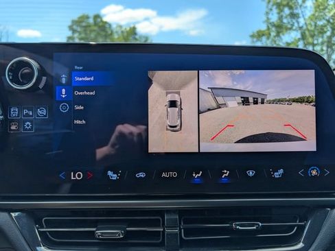 Used 2025 Chevrolet Equinox EV RS w/ LPO, All-Weather Mat Package FWD image 28