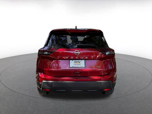 Used 2025 Nissan Rogue SV AWD/4WD image 6