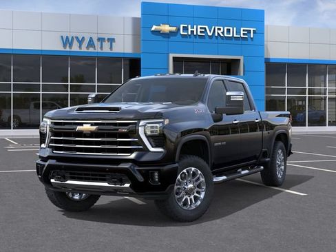 New 2026 Chevrolet Silverado 2500 LT w/ Z71 Chrome Sport Edition AWD/4WD image 7
