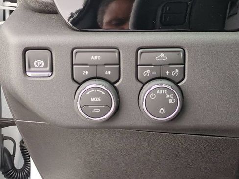 Certified 2026 Chevrolet Silverado 1500 LT w/ LPO, Liner Protection Package AWD/4WD image 24