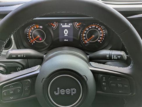 New 2025 Jeep Gladiator Sport image 11
