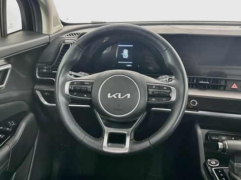 Used 2025 Kia Sportage EX FWD image 18