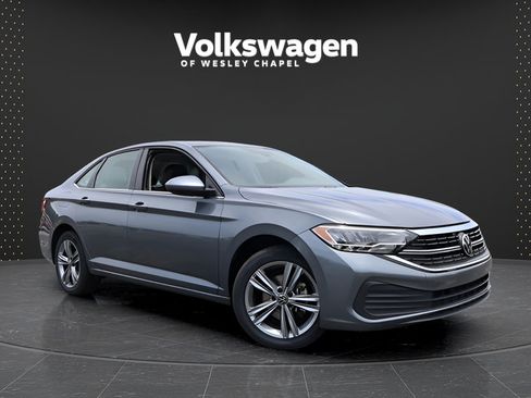 Certified 2024 Volkswagen Jetta SE FWD image 1
