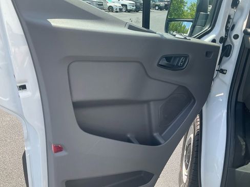 New 2026 Ford Transit 250 Low Roof RWD image 15