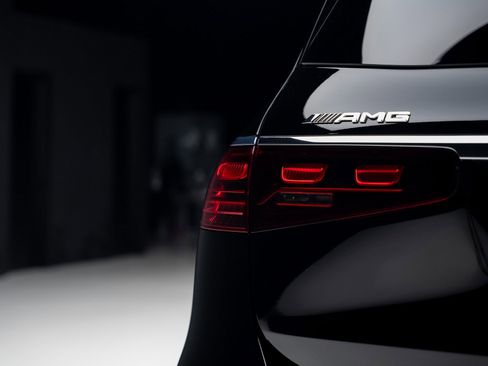 Used 2025 Mercedes-Benz GLS 63 AMG 4MATIC image 29