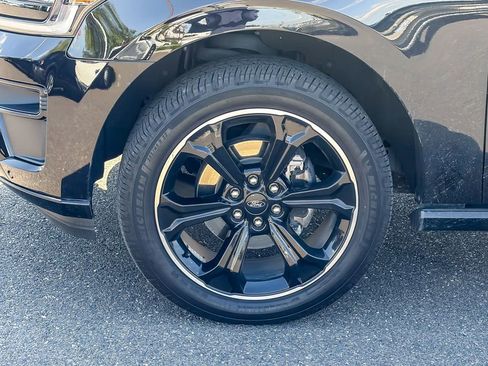 Used 2022 Ford Expedition Limited image 7