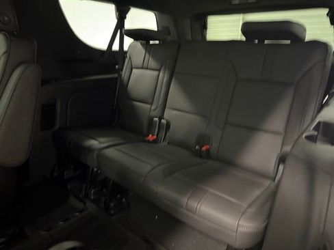 New 2026 Chevrolet Suburban RST image 15