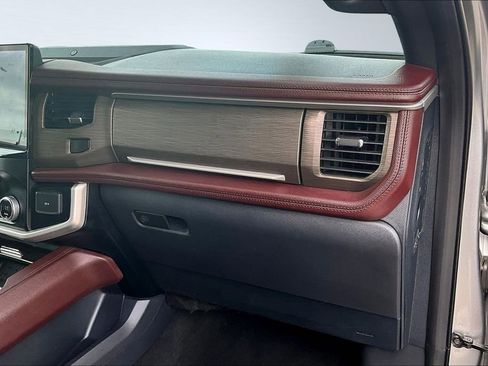 Used 2024 Ford Expedition Max Limited image 28