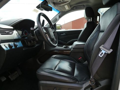 Used 2017 Chevrolet Suburban LT AWD/4WD image 7