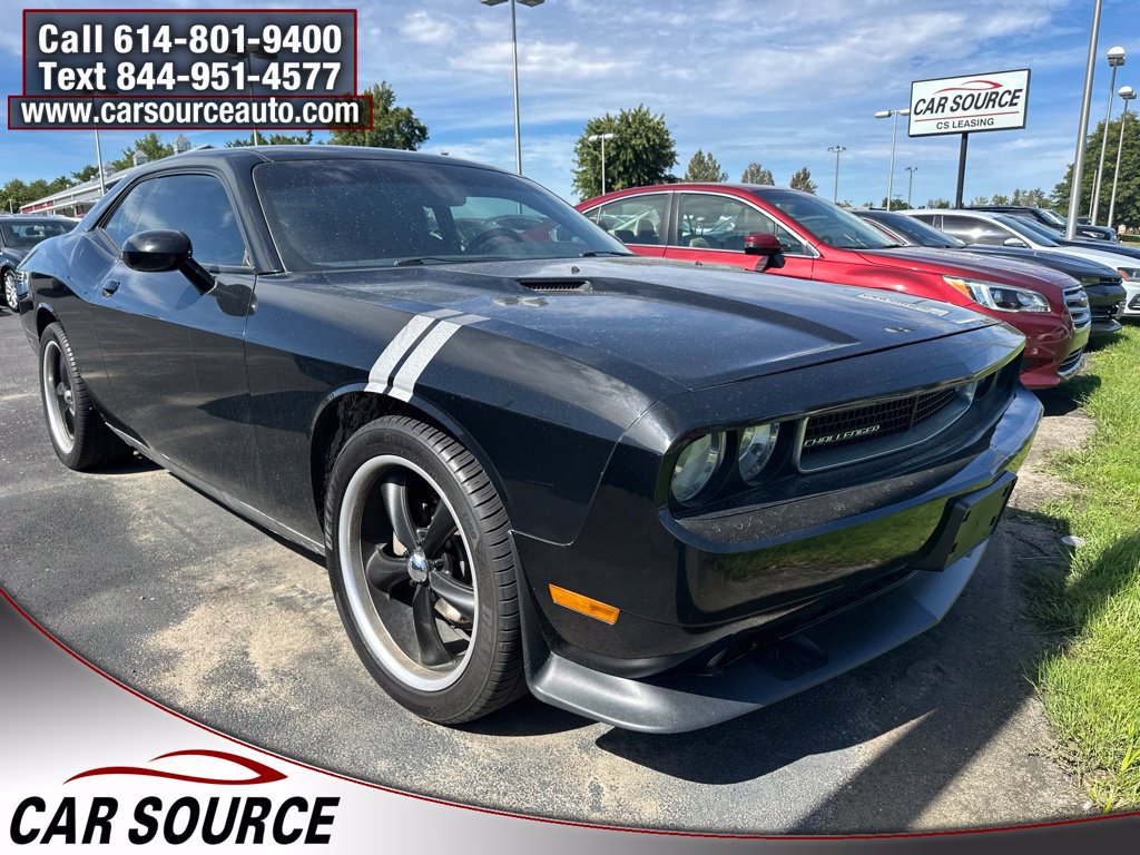 Used 2013 Dodge Challenger SXT Plus RWD image 1