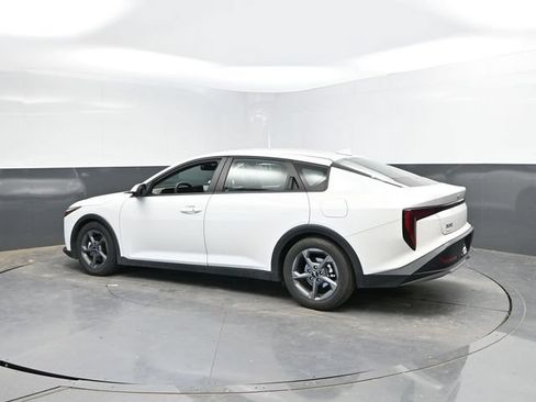 Used 2025 Kia K4 FWD image 8