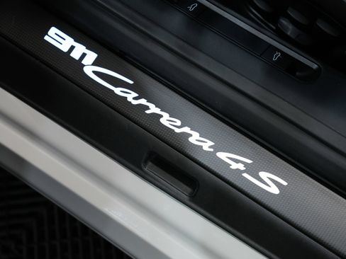 Used 2020 Porsche 911 Carrera 4S image 27