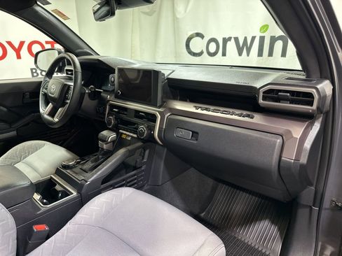 Used 2025 Toyota Tacoma SR5 image 13