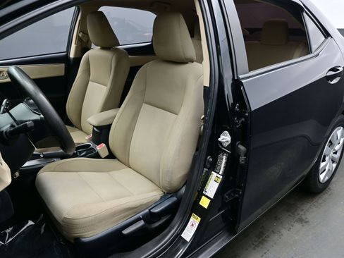 Used 2015 Toyota Corolla L image 11