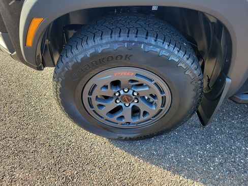 New 2026 Nissan Frontier PRO-4X w/ Tow Package AWD/4WD image 5