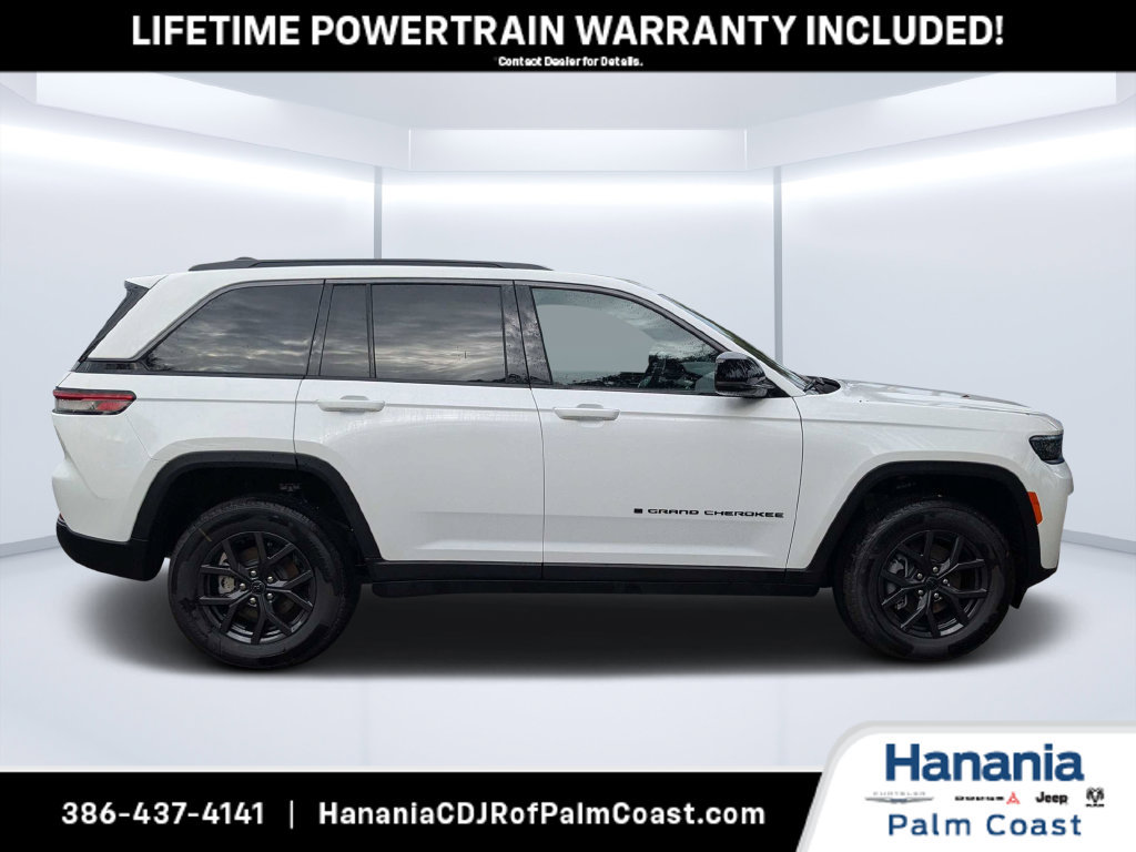New 2027 Jeep Grand Cherokee Altitude RWD image 2