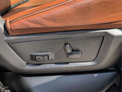 Used 2018 RAM 2500 Longhorn image 34