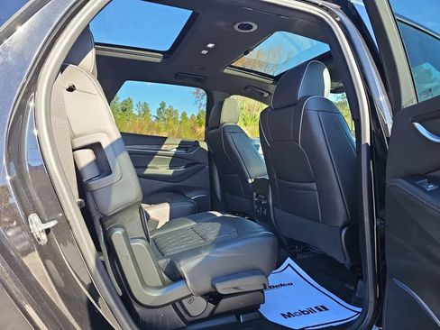 Used 2022 Buick Enclave Avenir image 30