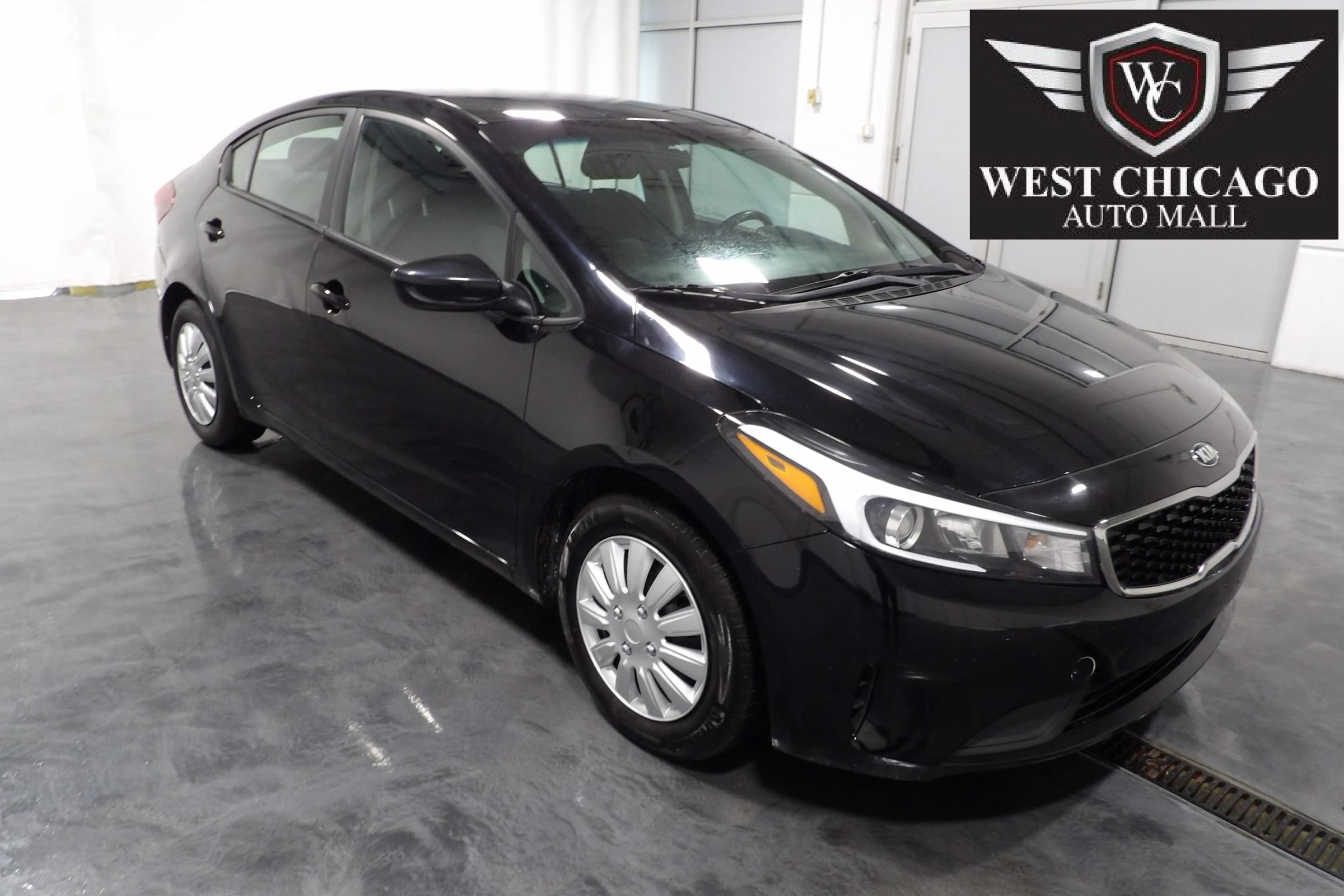 Used 2017 Kia Forte LX FWD image 1