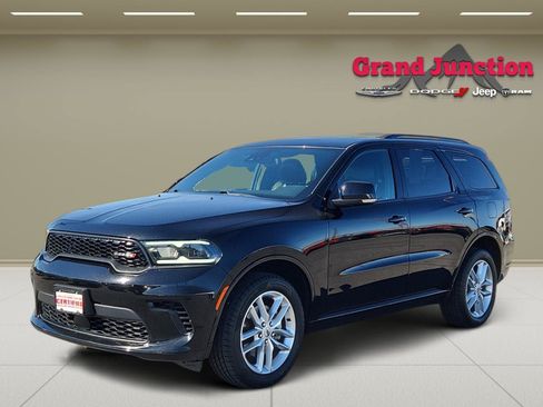 Used 2024 Dodge Durango GT AWD/4WD image 3
