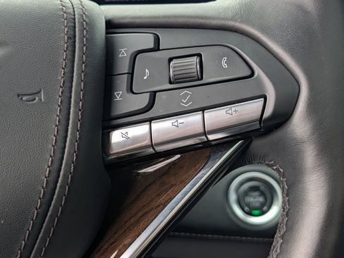 Certified 2024 Cadillac Escalade Sport Platinum w/ LPO, ONYX Package AWD/4WD image 46