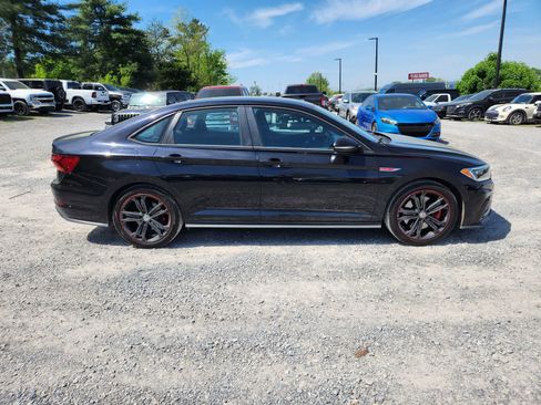 Used 2019 Volkswagen Jetta GLI image 6