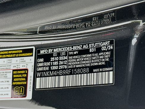Used 2024 Mercedes-Benz GLC 300 4MATIC image 35