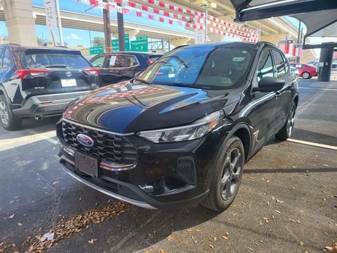 Used 2025 Ford Escape ST-Line image 1