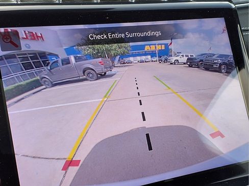 Used 2023 Jeep Grand Cherokee Overland RWD image 18