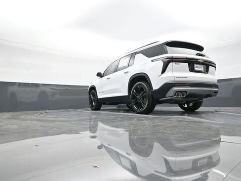 New 2026 Chevrolet Traverse LT w/ LPO, Floor Liner Package image 45