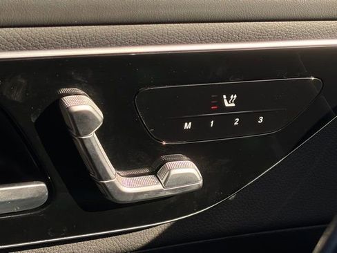 Used 2024 Mercedes-Benz GLC 300 image 13