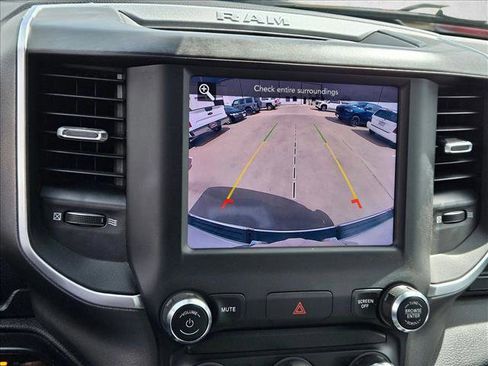 Used 2021 RAM 1500 Big Horn image 17