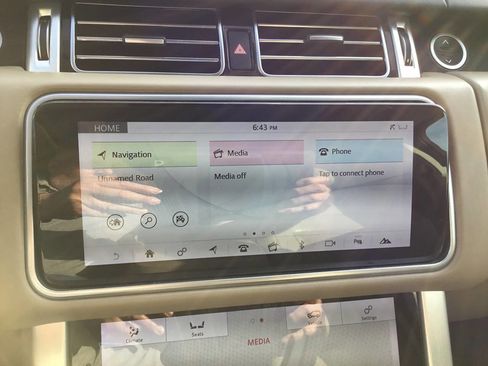 Used 2018 Land Rover Range Rover HSE image 39