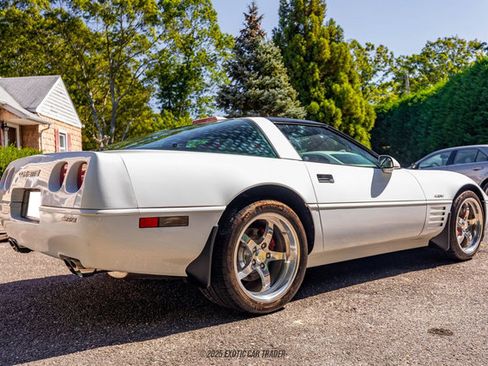 Used 1991 Chevrolet Corvette ZR-1 image 8