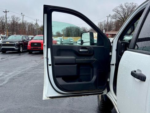 Used 2021 Chevrolet Silverado 2500 W/T w/ WT Convenience Package image 11