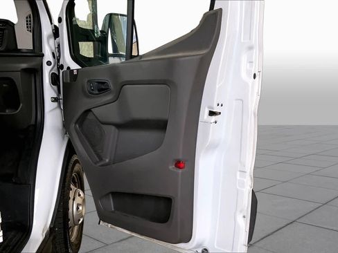 Used 2020 Ford Transit 350 Low Roof RWD image 19