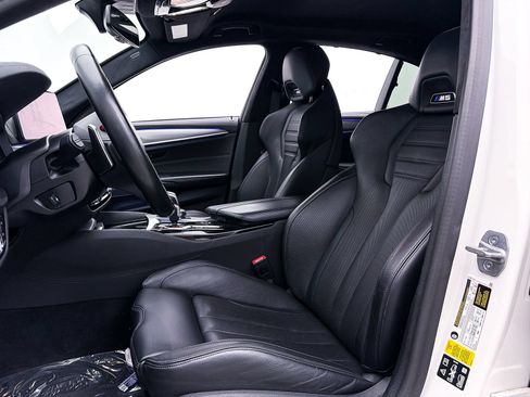 Used 2023 BMW M5 w/ Executive Package AWD/4WD image 38
