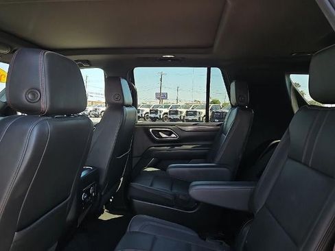 Used 2022 Chevrolet Tahoe RST w/ Luxury Package RWD image 16