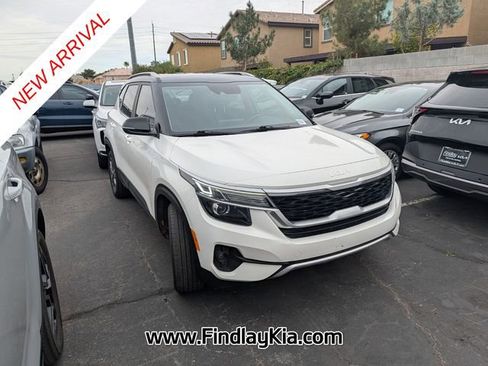 Certified 2022 Kia Seltos S image 2