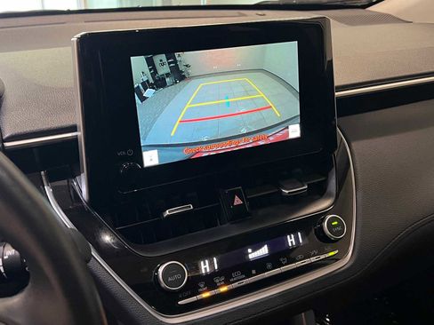 Certified 2023 Toyota Corolla Cross XLE image 26