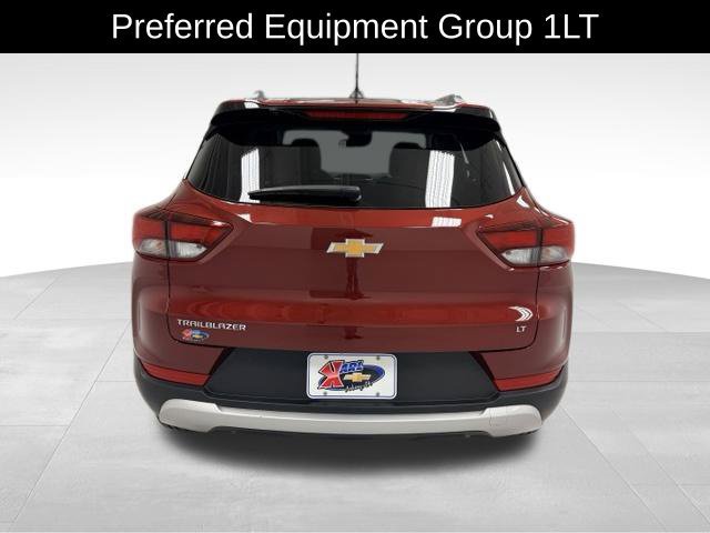 Used 2023 Chevrolet TrailBlazer LT w/ Convenience Package FWD image 4