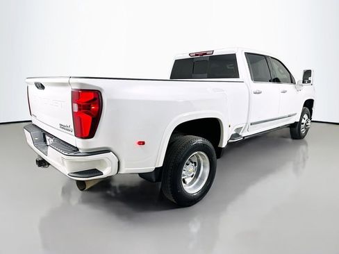 Used 2024 Chevrolet Silverado 3500 High Country w/ High Country Premium Package image 5