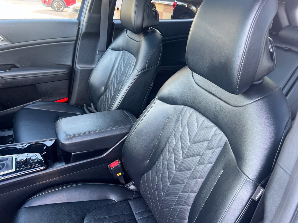 Certified 2025 Kia Sportage X-Line w/ Premium Package AWD/4WD image 5
