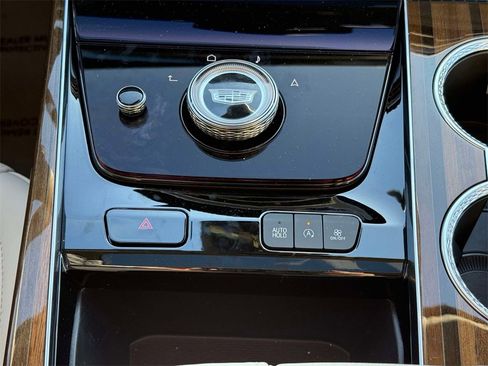 Used 2026 Cadillac Escalade Platinum Sport w/ LPO, ONYX Package image 25