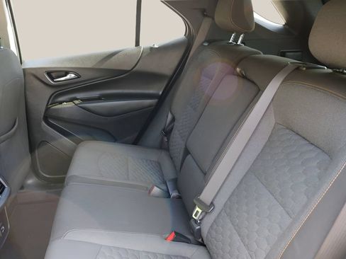 Used 2021 Chevrolet Equinox LT FWD image 15