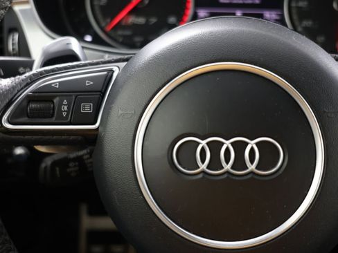 Used 2017 Audi RS 7 Performance AWD/4WD image 27
