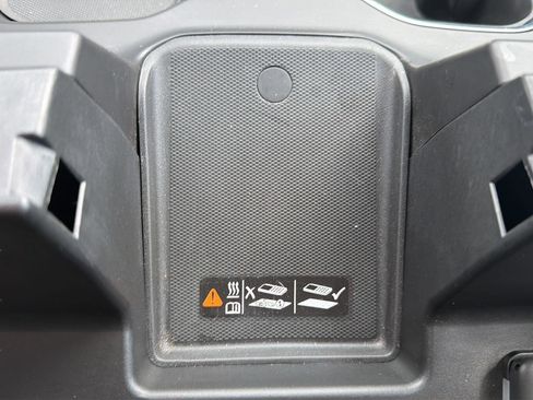 Used 2023 Chevrolet Silverado 1500 High Country w/ Technology Package AWD/4WD image 27