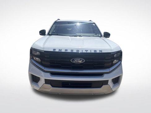 Used 2025 Ford Expedition Max Platinum AWD/4WD image 2