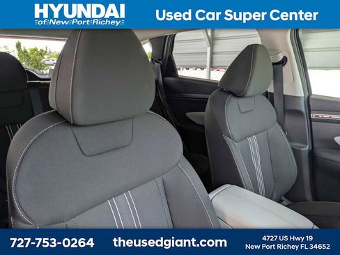 Certified 2024 Hyundai Tucson SEL FWD image 9