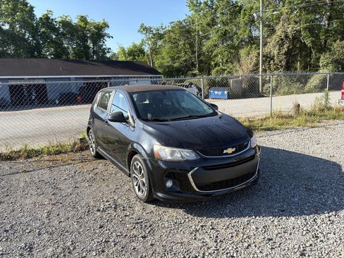 Used 2017 Chevrolet Sonic LT w/ Convenience Package image 10